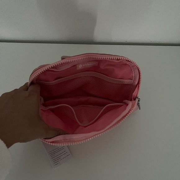 Lululemon everywhere belt bag large 2L - Picture 3 of 4